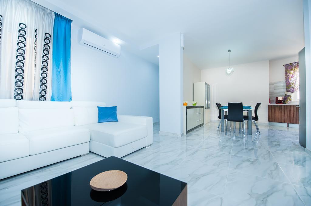 The Waves Holiday Apartment Marsaxlokk Exterior photo