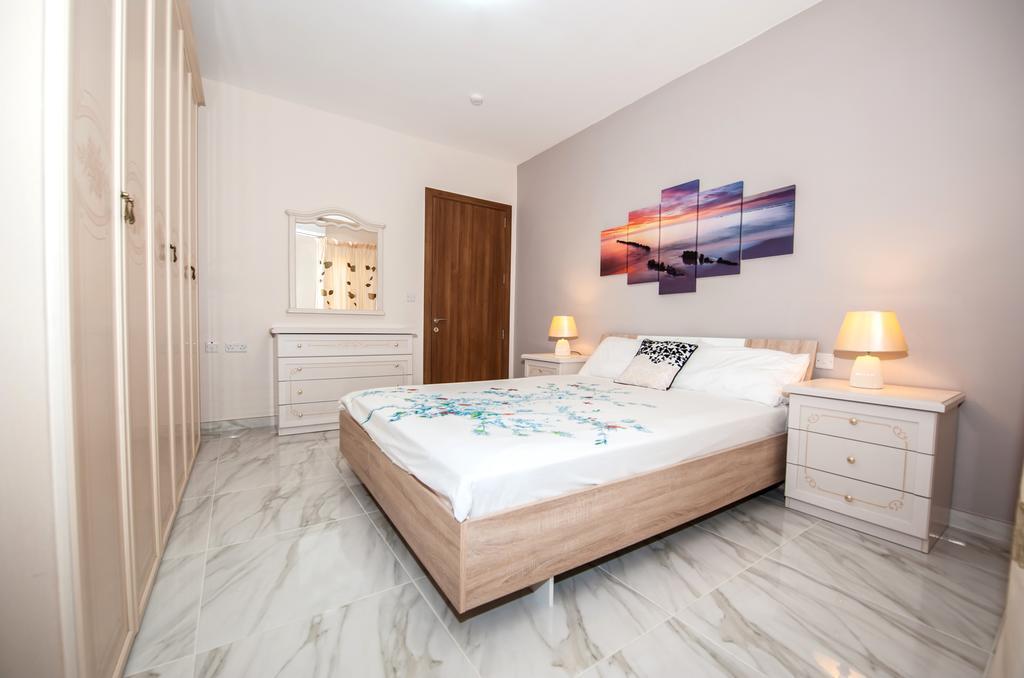 The Waves Holiday Apartment Marsaxlokk Exterior photo